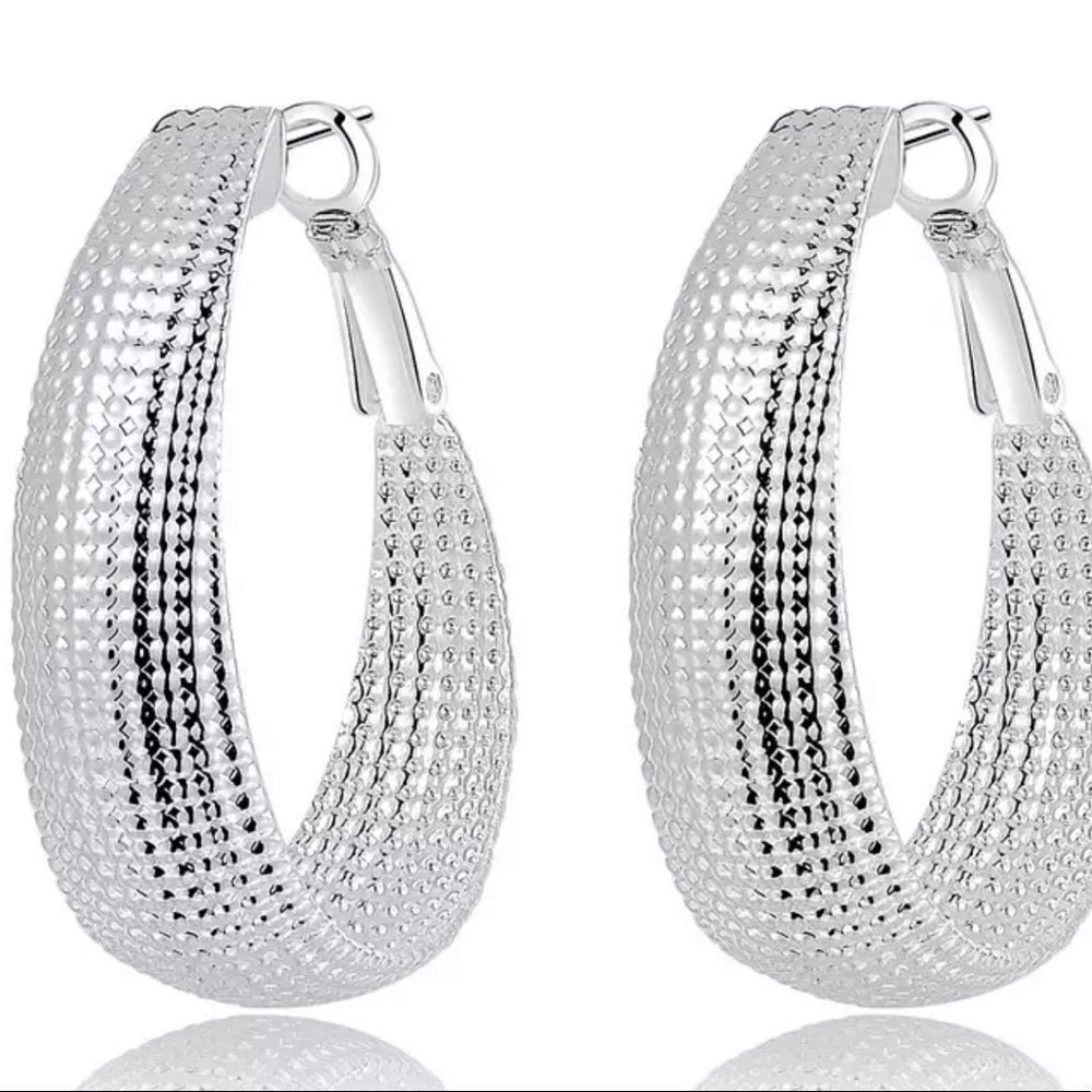 SILVER FASHION HOOP EARRINGS